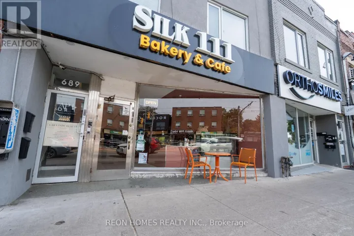 689 ST CLAIR AVENUE W, Toronto (Wychwood), Ontario M6C1B2