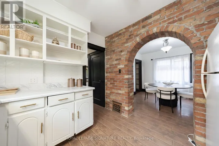 234 JOHN STREET, Toronto (Weston), Ontario M9N1K2