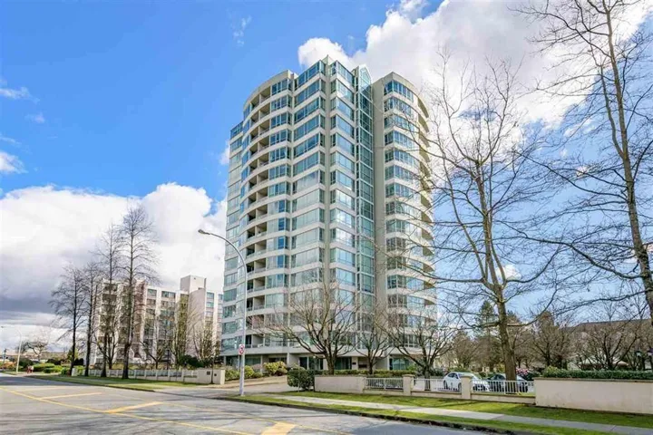 505 15038 101 AVENUE, Surrey, British Columbia V3R0N2