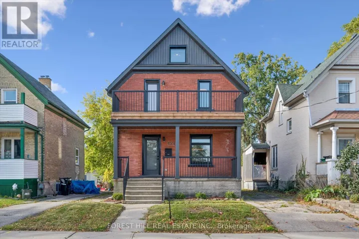 121 PARK STREET, Kitchener, Ontario N2G1M5