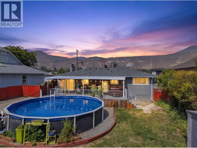 1827 PARKCREST Avenue, Kamloops, British Columbia V2B4W8