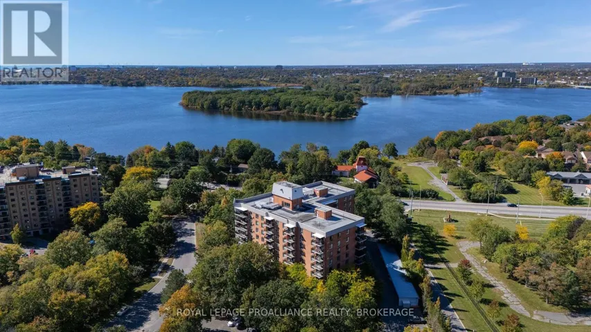 406 - 115 BARRETT COURT, Kingston (Kingston East (Incl CFB Kingston)), Ontario K7L5H6