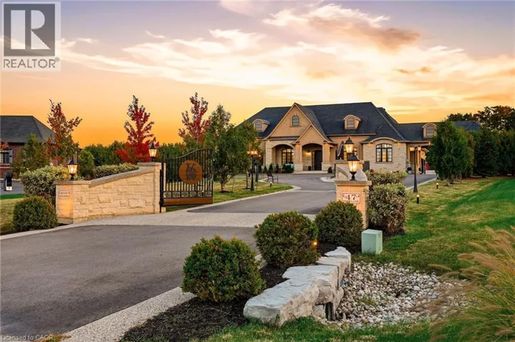 47 TEWS Lane, Dundas, Ontario L9H7N4