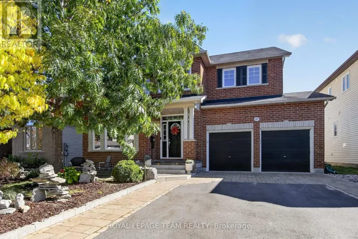 127 COYOTE CRESCENT, Ottawa, Ontario K2S2G5