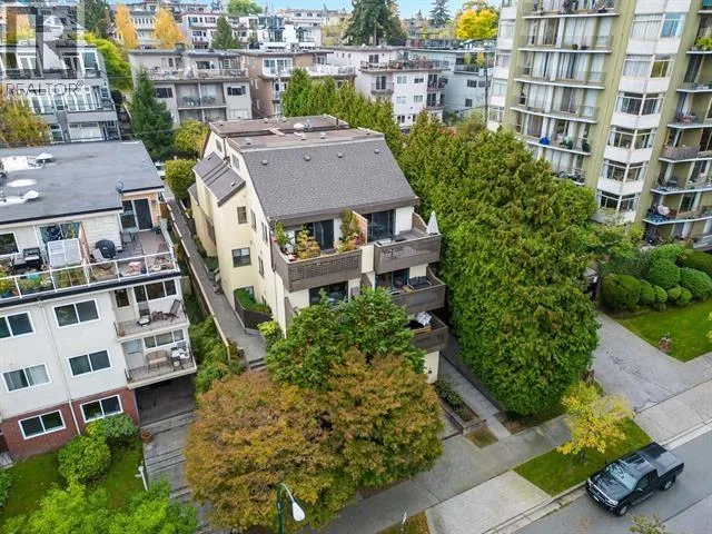 102 2458 YORK AVENUE, Vancouver, British Columbia V6K1E1