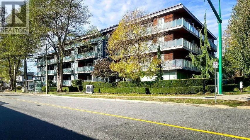 106 7377 14TH AVENUE, Burnaby, British Columbia V3N1Z7