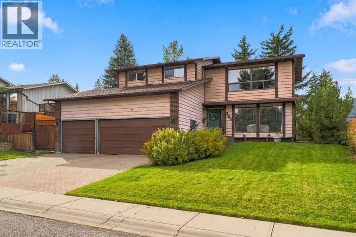 331 Oakfern Crescent SW, Calgary, Alberta T2V4T3