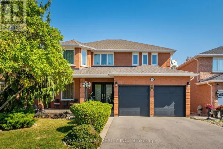 98 ARROWHEAD DRIVE, Vaughan (East Woodbridge), Ontario L4L4A5