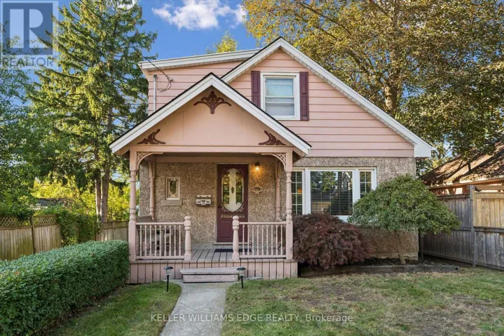 199 1/2 DUNDAS LANE, Cambridge, Ontario N1R1S7