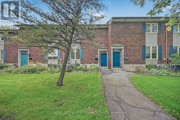 30 VIEWPOINTE PRIVATE, Ottawa, Ontario K1V1M6