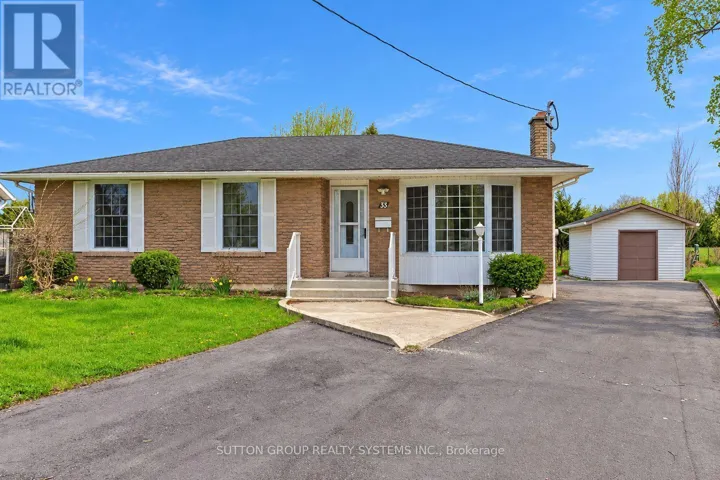 MAIN - 33 CRESCENTWOOD DRIVE, St. Catharines (Lakeport), Ontario L2N4K7