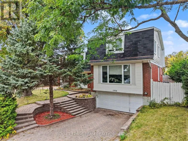 1926 MARQUIS AVENUE, Ottawa, Ontario K1J8J2