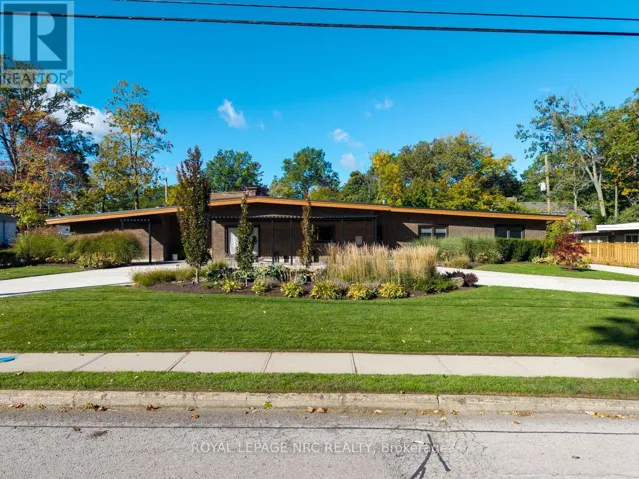 100 MARSDALE DRIVE, St. Catharines (Glendale/Glenridge), Ontario L2T3S9