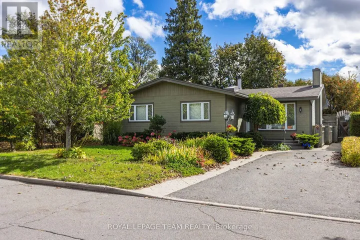 2128 BENJAMIN AVENUE, Ottawa, Ontario K2A1P4
