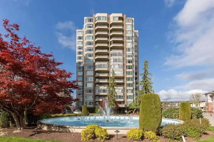 302 3150 GLADWIN ROAD, Abbotsford, British Columbia V2T5S9