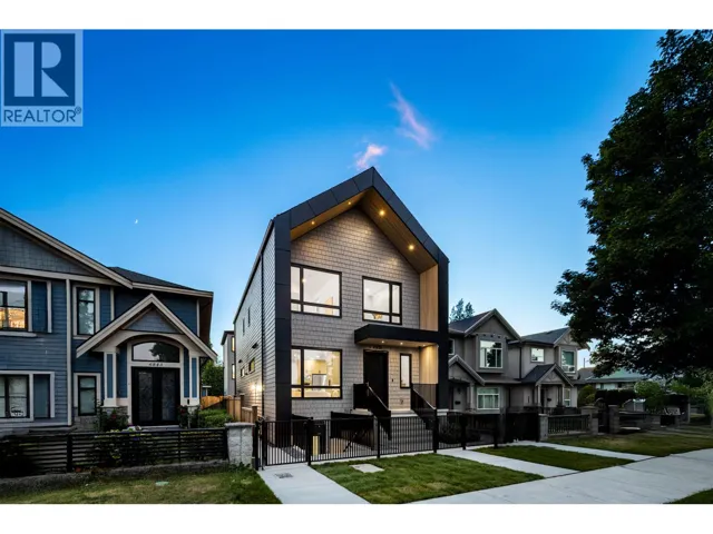 3 6831 SALISBURY AVENUE, Burnaby, British Columbia V5E2Z4