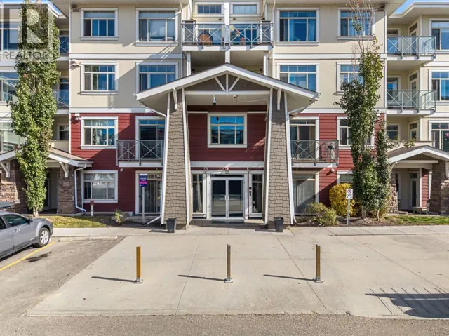 204, 22 Auburn Bay Link SE, Calgary, Alberta T3M1Z8
