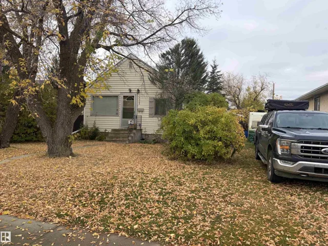 10208 158 ST NW, Edmonton, Alberta T5P2Y2