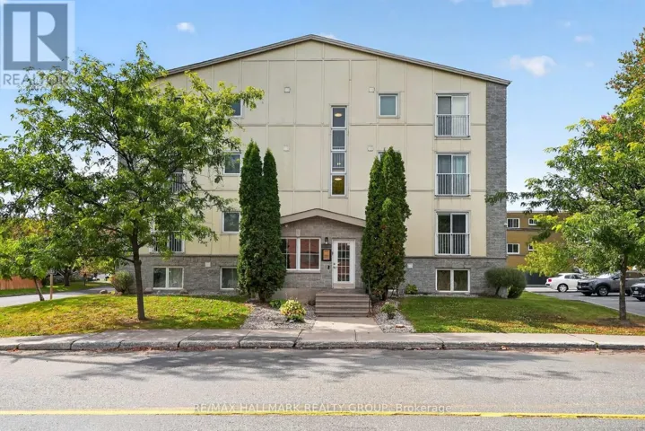 304 - 646 CUMMINGS AVENUE, Ottawa, Ontario K1K2K6