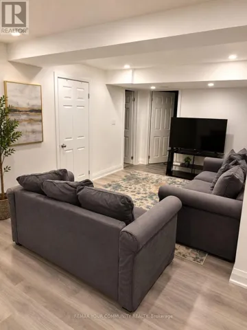 243 ORCHARD HEIGHTS BOULEVARD, Aurora (Aurora Heights), Ontario L4G5A2