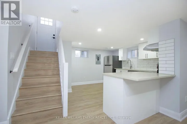 LOWER - 574 OLIVE AVENUE, Oshawa (Donevan), Ontario L1H2R3