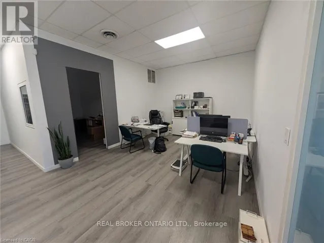 11 NORTH - 94 DUNKIRK ROAD, St. Catharines (E. Chester), Ontario L2P3H4