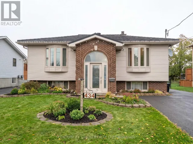 434 HILBERT AVENUE, Cornwall, Ontario K6K1H5