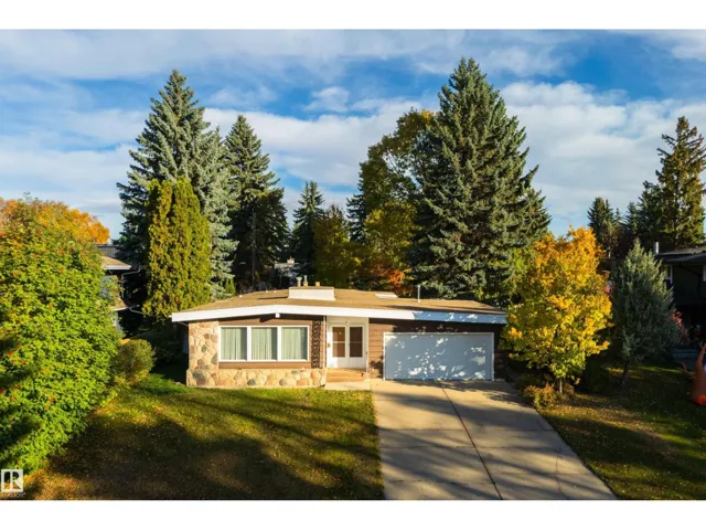 24 VALLEYVIEW CR NW, Edmonton, Alberta T5R5S4