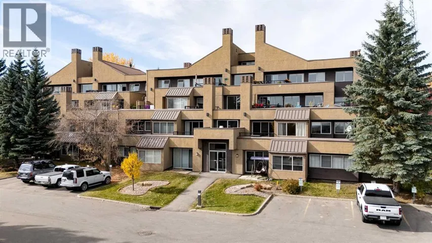 3, 125 Village Heights SW, Calgary, Alberta T3H2L2