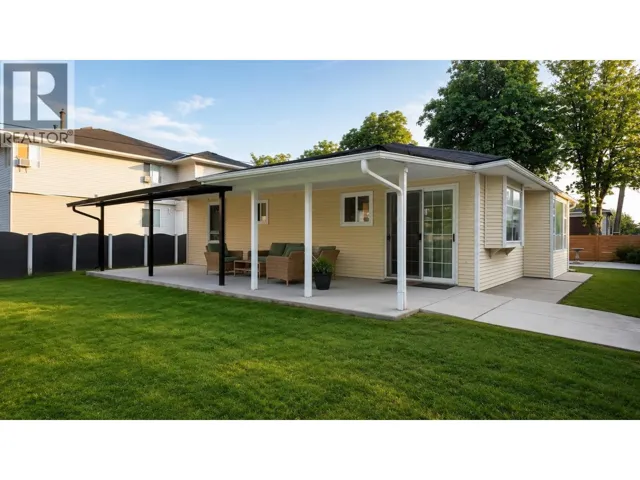 309 JOHNSTON STREET, New Westminster, British Columbia V3M5H4