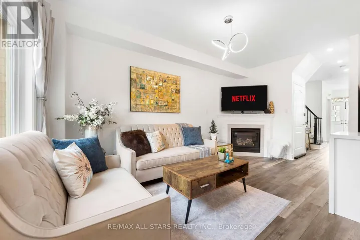 93 ARCO CIRCLE, Vaughan (Maple), Ontario L6A3Z6