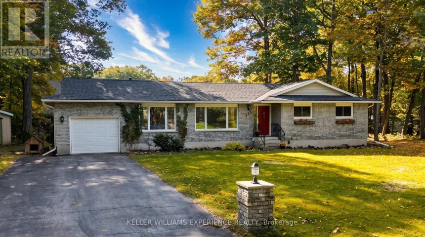 135 CATHERINE STREET W, Gravenhurst (Muskoka (S)), Ontario P1P1A4