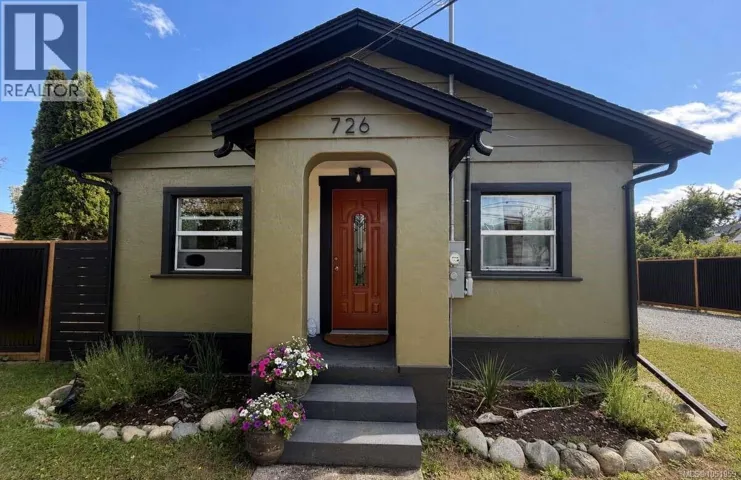 726 Bruce Ave, Nanaimo, British Columbia V9R3Z4