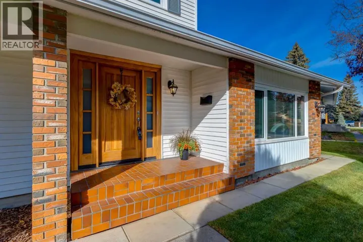 10723 Maplebend Drive SE, Calgary, Alberta T2J1X3