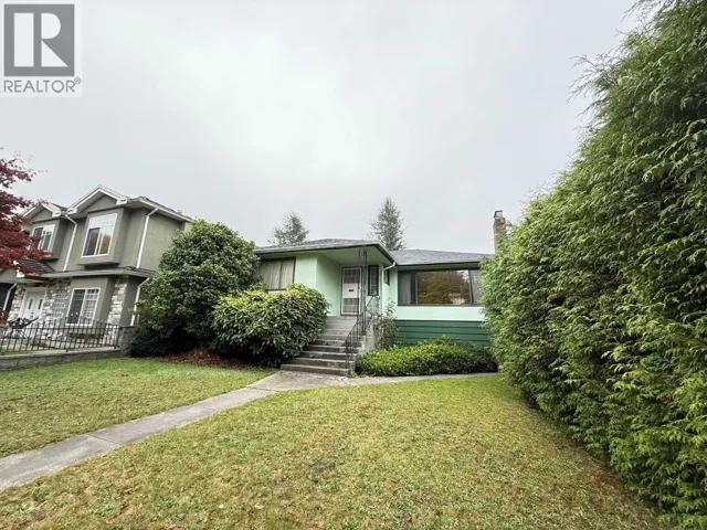 928 E 31ST AVENUE, Vancouver, British Columbia V5V2X4