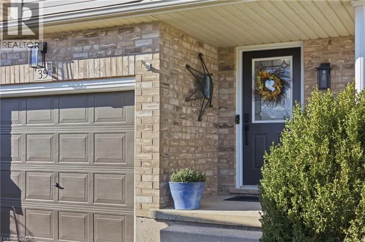 39 MAITLAND Street, Kitchener, Ontario N2R1V2