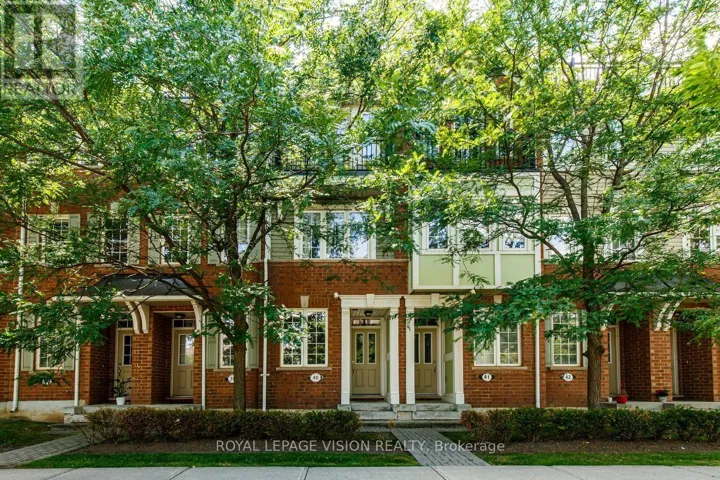 40 - 2614 DASHWOOD DRIVE, Oakville (WT West Oak Trails), Ontario L6M0K5