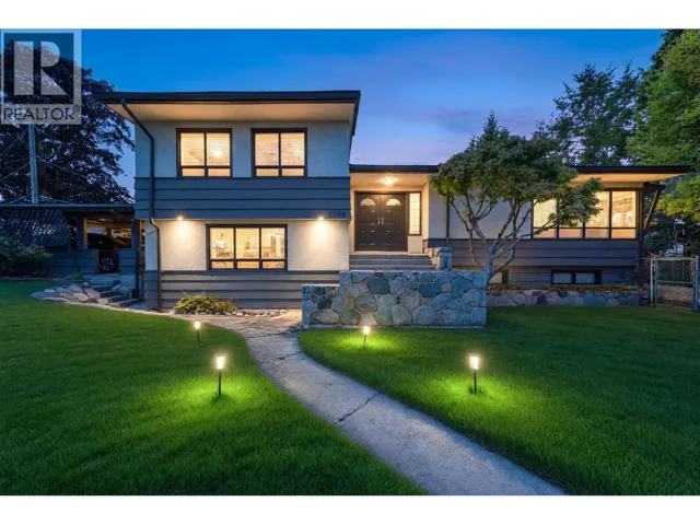 8758 CREST DRIVE, Burnaby, British Columbia V3N4A2