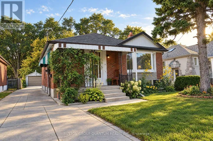 74 CANNON ROAD, Toronto (Stonegate-Queensway), Ontario M8Y1S1