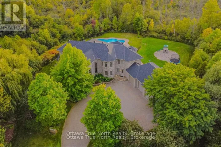5884 EARLSCOURT CRESCENT, Ottawa, Ontario K4M1K2