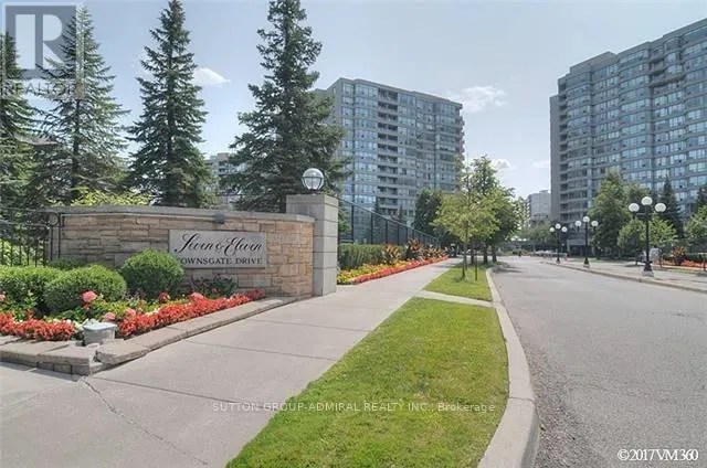 1002 - 11 TOWNSGATE DRIVE, Vaughan (Crestwood-Springfarm-Yorkhill), Ontario L4J8G4