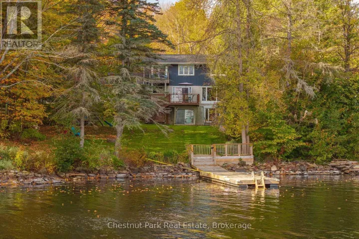 26 HELEN STREET, Huntsville, Ontario P1H1H5