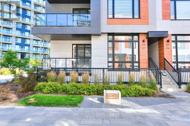 1017 - 14 DAVID EYER ROAD, Richmond Hill, Ontario L4S0N5