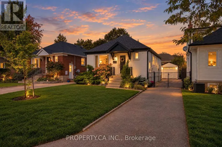 44 DANIELS STREET, Toronto (Stonegate-Queensway), Ontario M8Y1M1