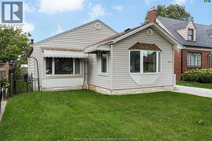 2032 VERDUN AVENUE, Windsor, Ontario N8W1P7