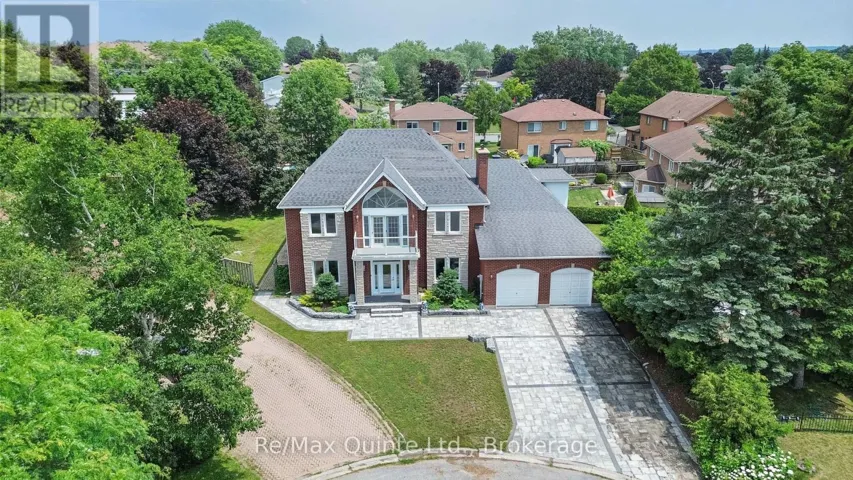 17 APPLEWOOD COURT, Quinte West (Trenton Ward), Ontario K8V6J3