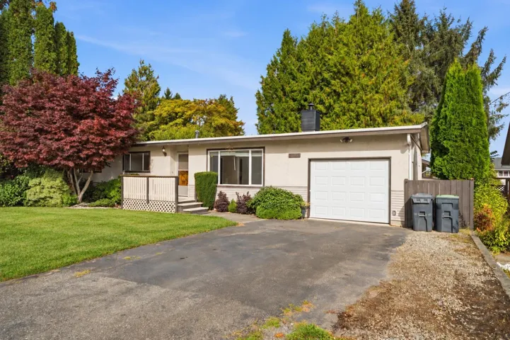 26981 28B AVENUE, Langley, British Columbia V4W3A5