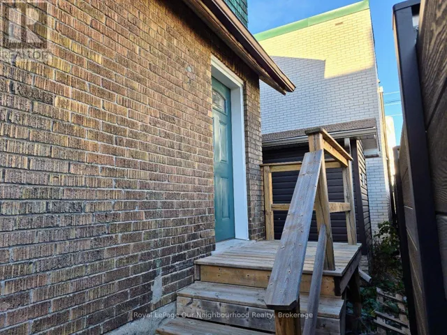 MAIN - 11 COLBORNE STREET W, Oshawa (O'Neill), Ontario L1G1L3
