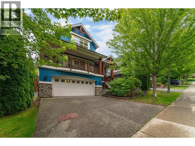 143 MAPLE DRIVE, Port Moody, British Columbia V3H0A8