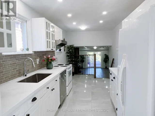 6 SNOWHILL CRESCENT, Toronto (Agincourt South-Malvern West), Ontario M1S3T5